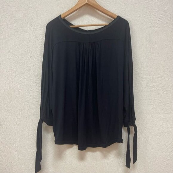 Free People "Keepin On" Tee Black Twist Front Tie Sleeves Flowy Top Women Size M - Picture 2 of 8